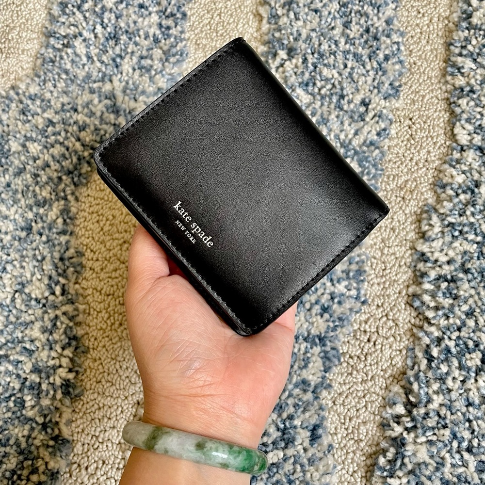 Kate Spade Nadine small bi-fold wallet, black leather, NEVER USED
